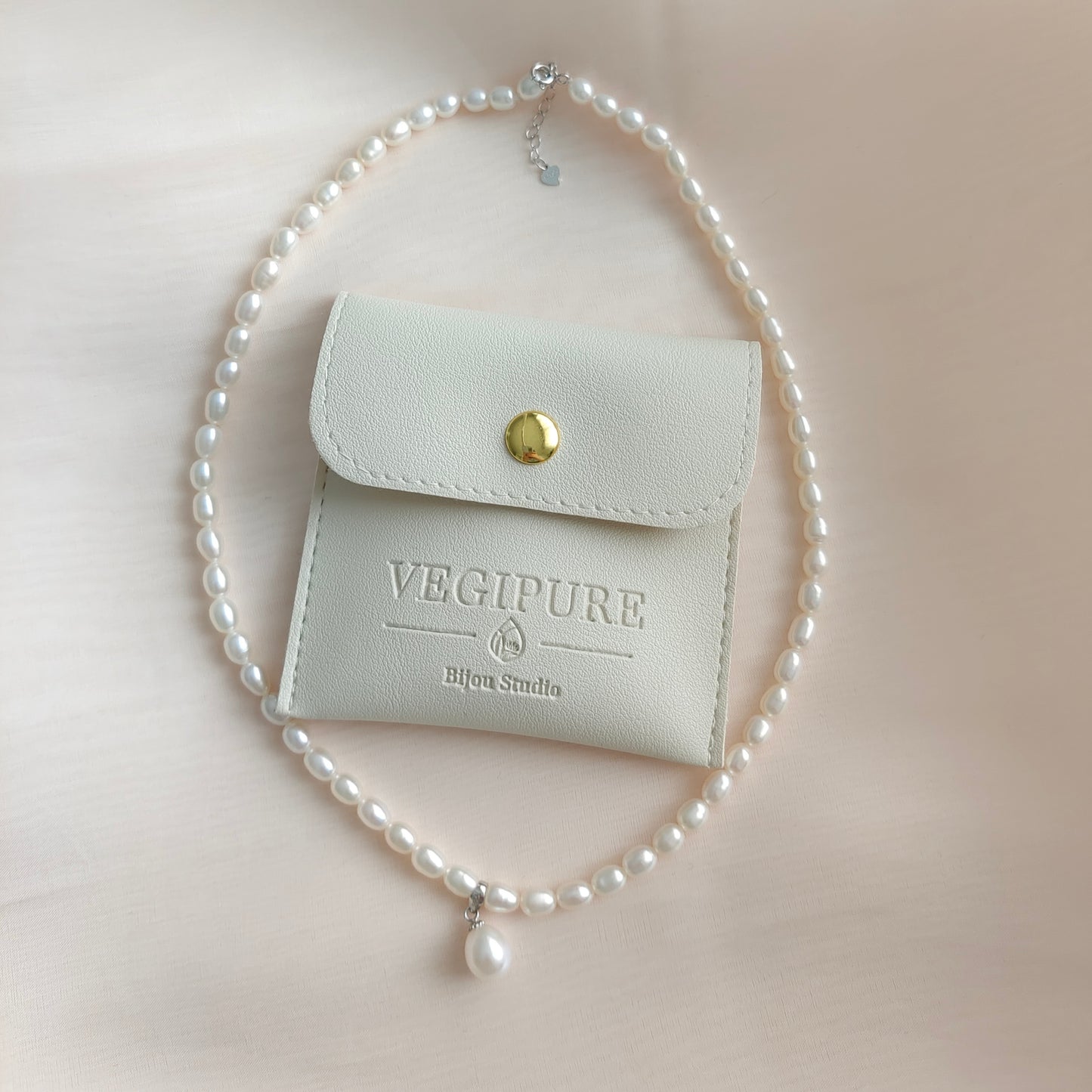 DMCL2307 Collier élégant de perle naturel en argent 925