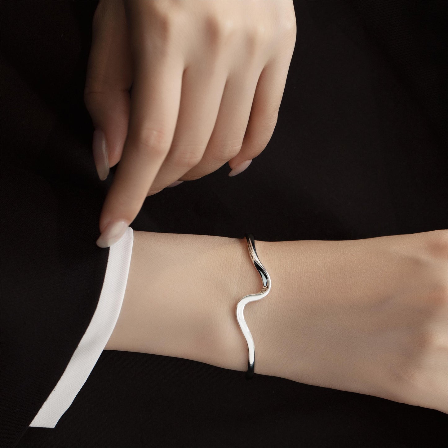 LMBC2301 Bracelet à la forme d'une vague