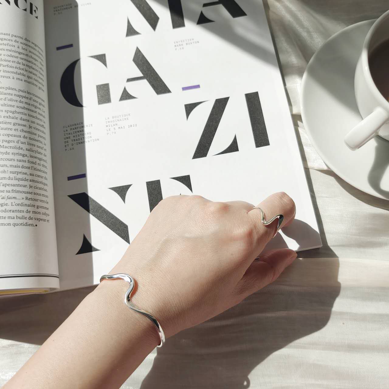 LMBG2301 Bague à la forme d'une vague